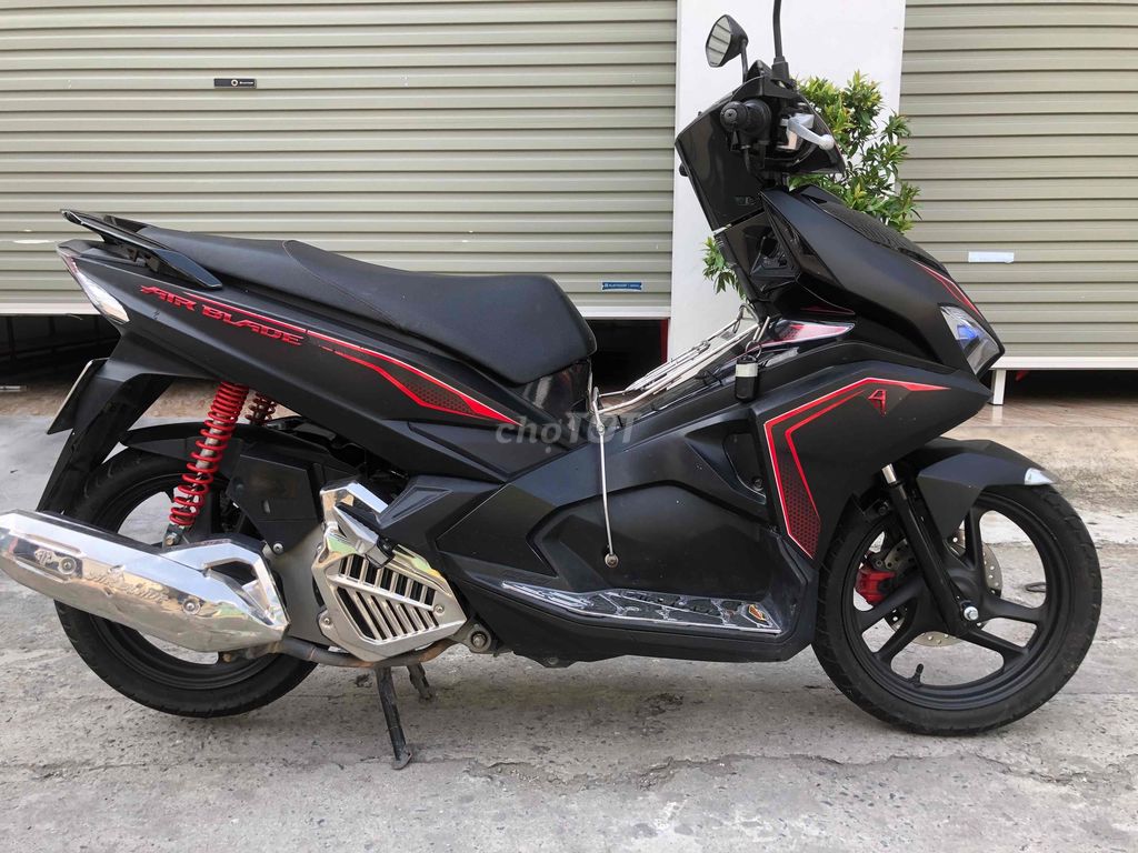 2020 Honda Airblade 125 mới 99%. Mua bán Xe máy tại Quận Bắc Từ Liêm Hà Nội được đăng bởi Cẩm Hương hình 4