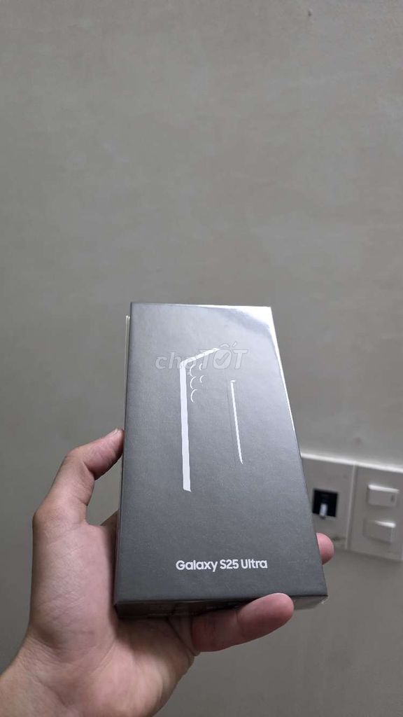 Samsung Galaxy S25 Ultra Trắng bạc. Mua bán Điện thoại tại Quận Liên Chiểu Đà Nẵng được đăng bởi Thien  hình 1