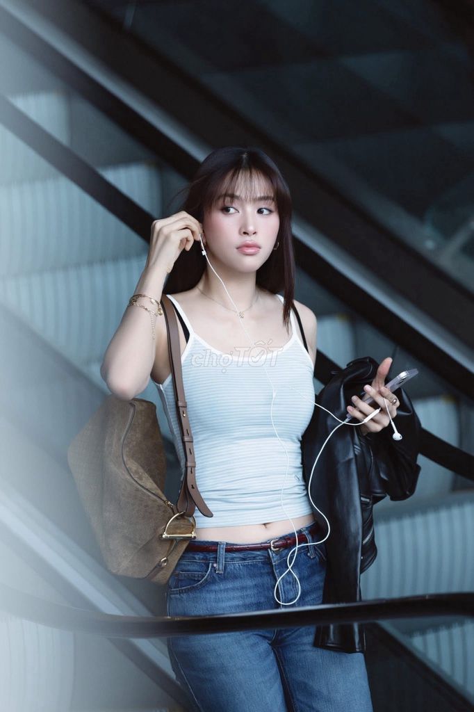 TAI NGHE DÂY APPLE CHÍNH HÃNG . Mua bán Tivi, Âm thanh tại Quận Tân Bình Tp Hồ Chí Minh được đăng bởi APPLE ZIN hình 1