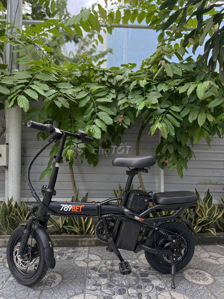 Xe đạp điện màu đen mới cho cả nam và nữ. Mua bán Xe điện tại Huyện Cần Đước Long An được đăng bởi Tên chưa cung cấp hình 1