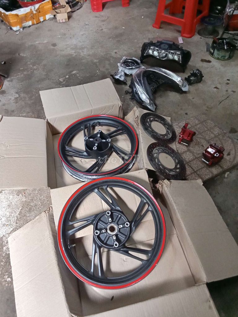 Cần bán mâm đĩa và heo dầu như hình bao Sài. Mua bán Phụ tùng xe tại Huyện Châu Đức Bà Rịa - Vũng Tàu được đăng bởi Van hình 2