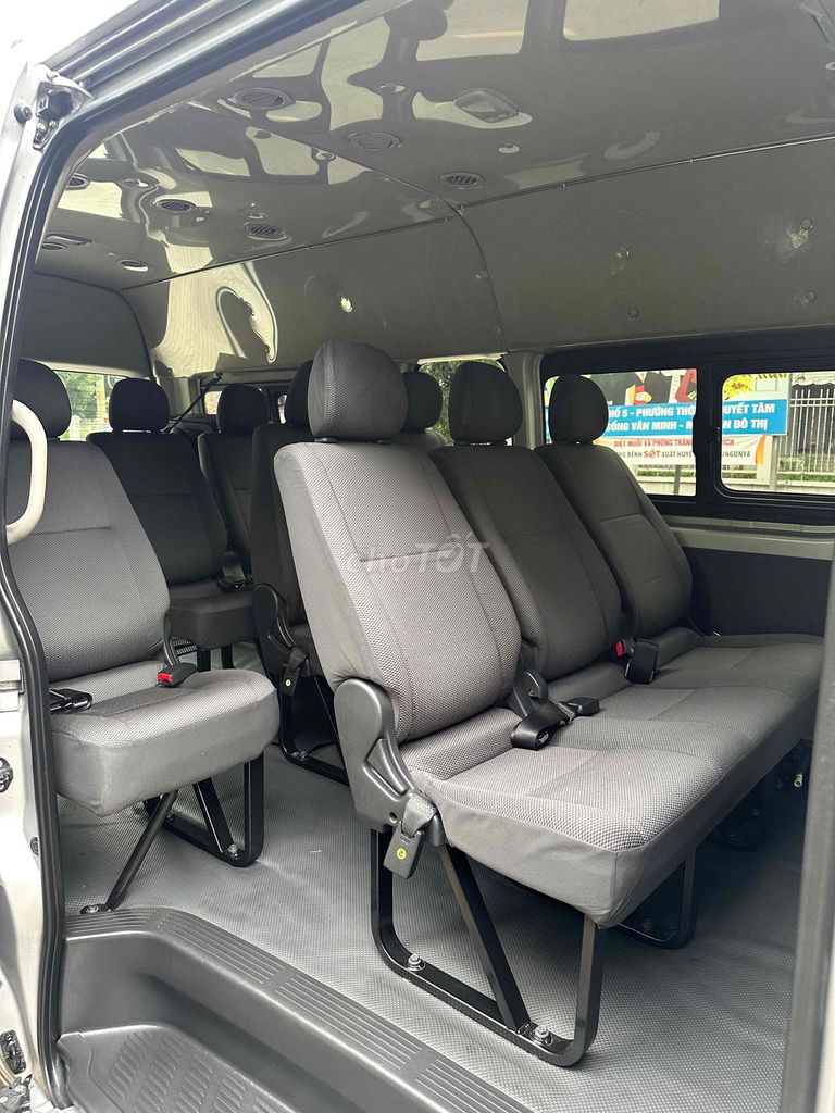 cần bán Toyota Hiace 2016 Xăng chính chủ. Mua bán Ô tô tại Quận 12 Tp Hồ Chí Minh được đăng bởi Diễm Phúc hình 9