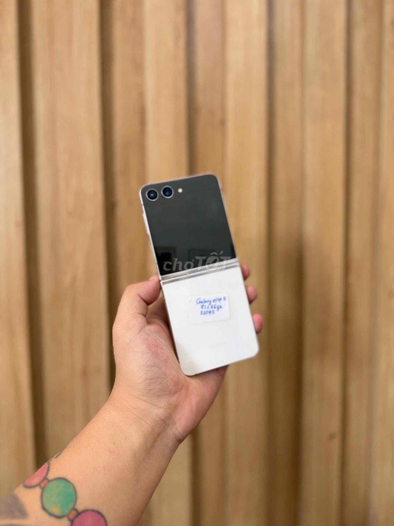 Samsung Z Flip 5 256GB Trắng. Mua bán Điện thoại tại Quận Đống Đa Hà Nội được đăng bởi HaNoiMobile HT  hình 1