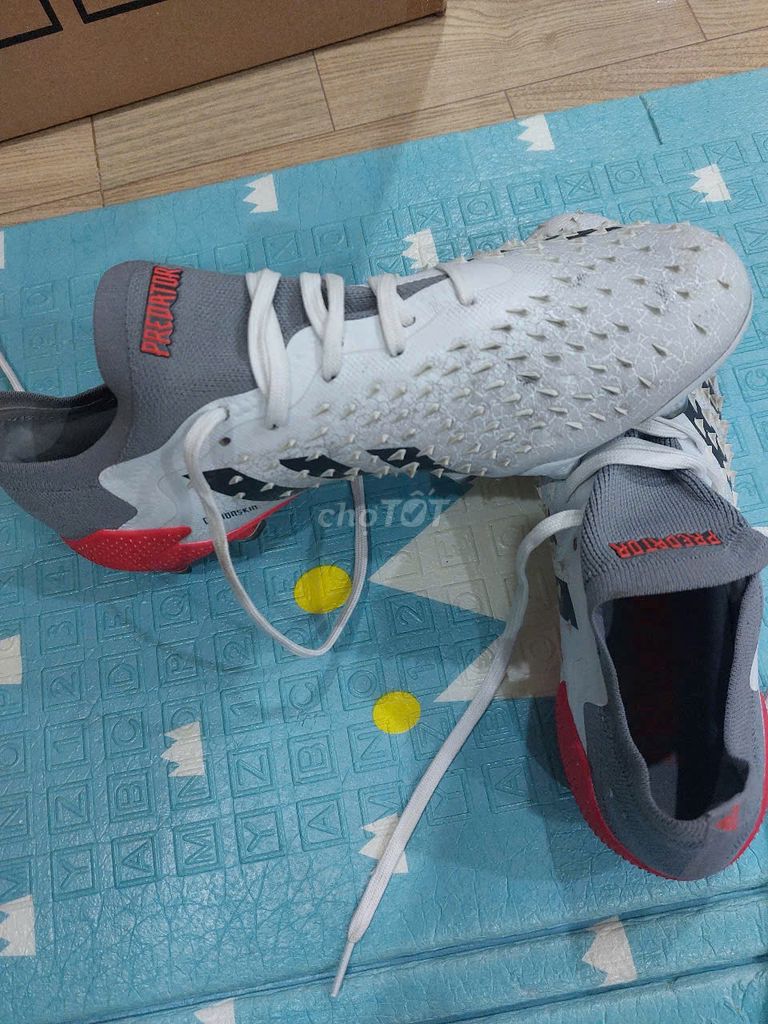 Giày Bóng Đá adidas Predator cỡ 41,mới đá 2 trận