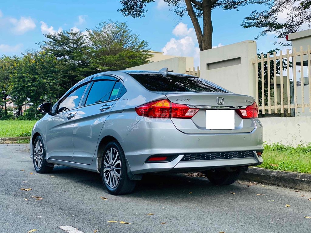 Honda City Bạc CVT 2017. Mua bán Ô tô tại Quận Gò Vấp Tp Hồ Chí Minh được đăng bởi Phạm Phước Hùng hình 6