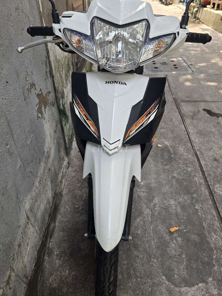 Honda Wave Blade 2020 белый 20 242 км
