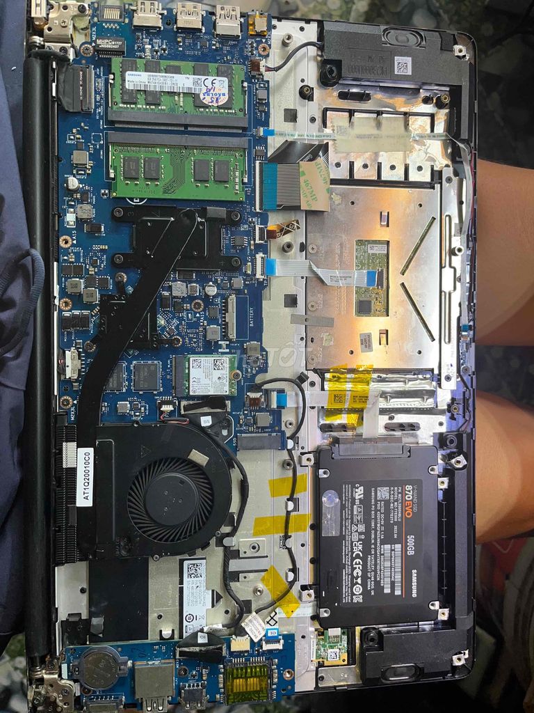 Dell 5568 i7 ssd samsung512Gb, ram16gb, cắm màn pc