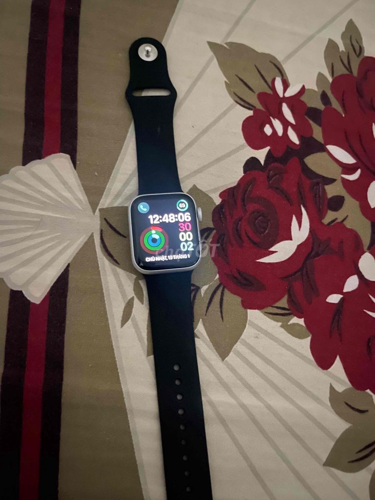 iwatch se2-40 trắng