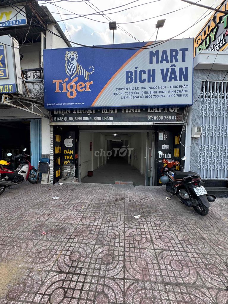 Nhà Bán . Mặt tiền đường DT 4m46x28 . nở hậu 4m48