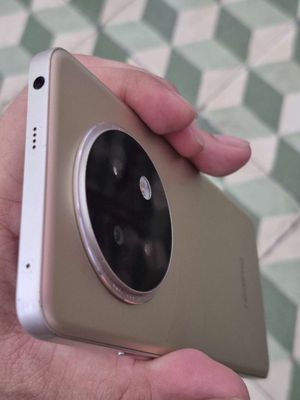 Realme 13 Plus 5G 256GB Vàng