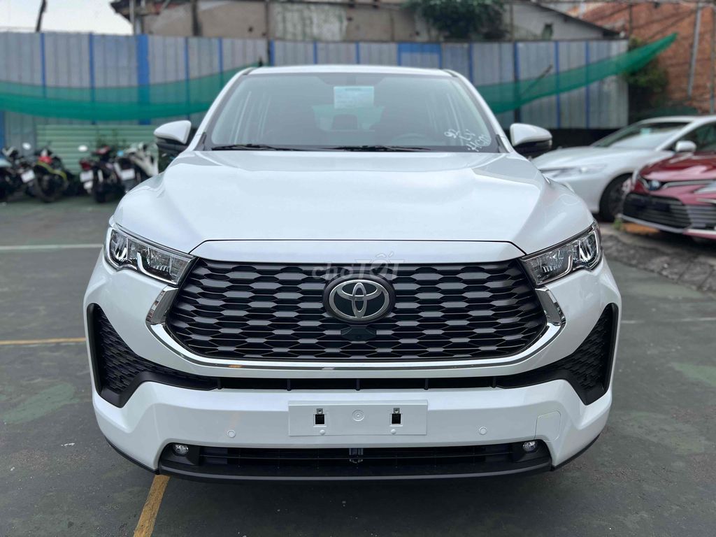 Toyota Innova Cross 2024 - BẢN XĂNG - GIAO THÁNG 1