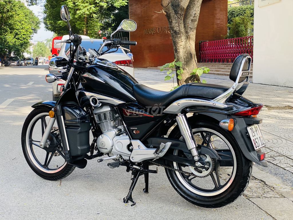 HONDA SHADOW 150 MÀU ĐEN CHÍNH CHỦ ÍT ĐI 2024. Mua bán Xe máy tại Quận Nam Từ Liêm Hà Nội được đăng bởi LÊ THANH hình 4