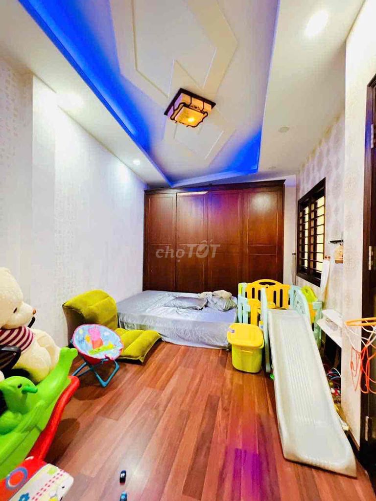 🔱BIỆT THỰ BỀ THẾ SIÊU ĐẸP TÔN ĐẢN   NGANG KHÔNG THỦ 10 MÉT DÀI 15 MÉT. Mua bán nhà ở tại Quận 4 Tp Hồ Chí Minh được đăng bởi THÀNH NHÀ THẬT CHUYÊN Q4 hình 3