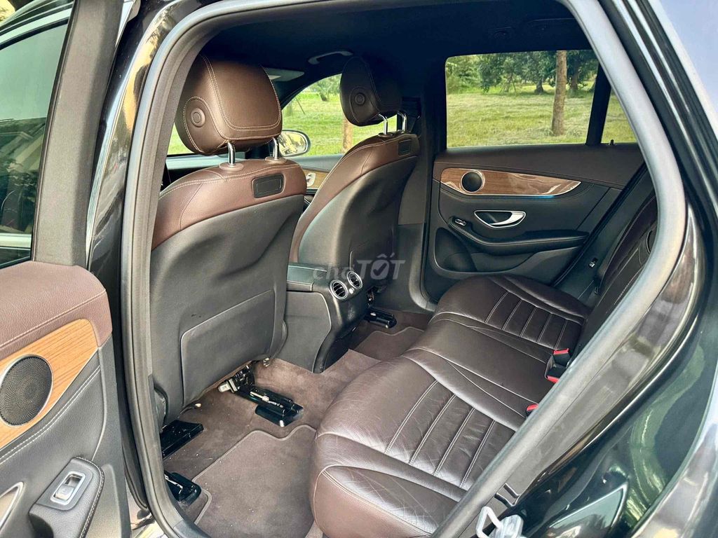 Mercedes Benz GLC Class 2017 250 - 87000 km. Mua bán Ô tô tại Quận Hoàng Mai Hà Nội được đăng bởi Nguyễn Bách Việt hình 13