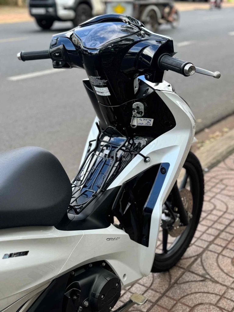 Honda Future 2025 Trắng Đen. Mua bán Xe máy tại Thành phố Buôn Ma Thuột Đắk Lắk được đăng bởi Ngô quốc Việt  hình 4