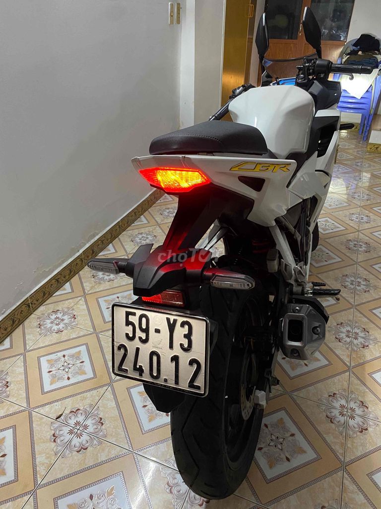 Honda CBR150 2019 Белый 43000 км