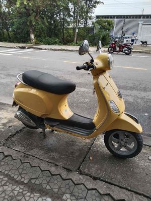 Vespa fi tiết kiệm xăng máy êm giấy tờ đầy đủ. Mua bán Xe máy tại Thành phố Bến Tre Bến Tre được đăng bởi cát tường