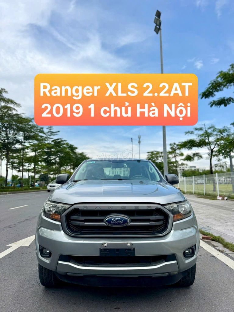 Ford Ranger XLS 2.2AT 2019 một chủ Hà Nội. Mua bán Ô tô tại Quận Thanh Xuân Hà Nội được đăng bởi Nguyễn Quang Đức hình 2