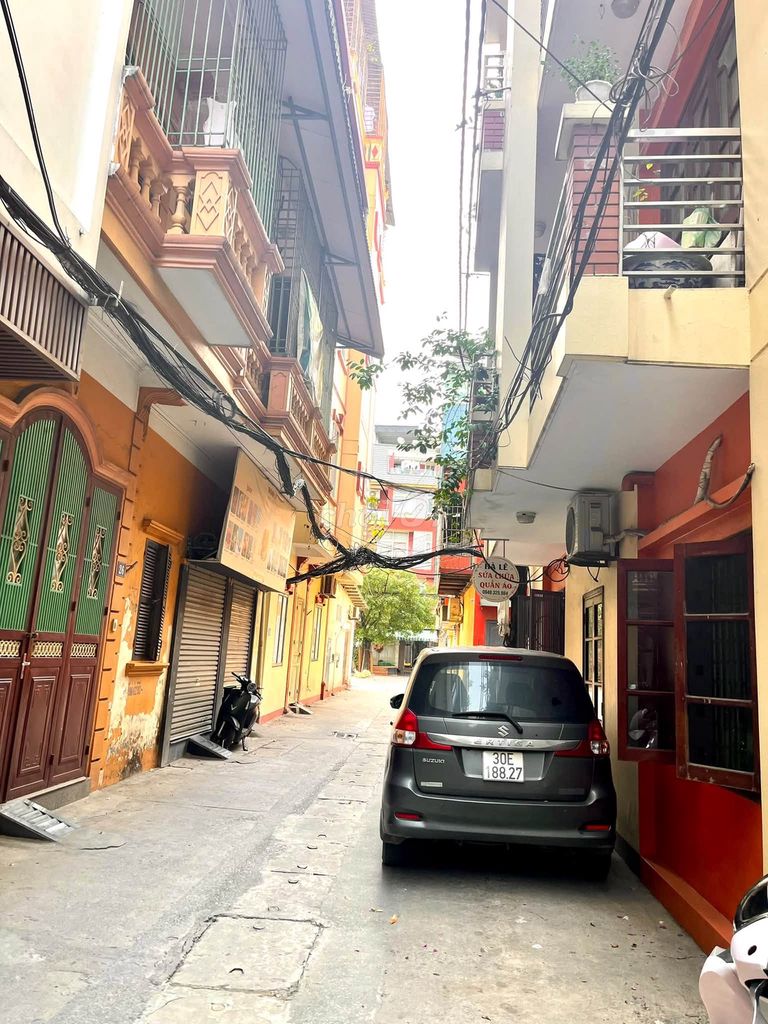 Bán nhà Cầu Giấy, 36m, 7 tầng thang máy, full nội thất