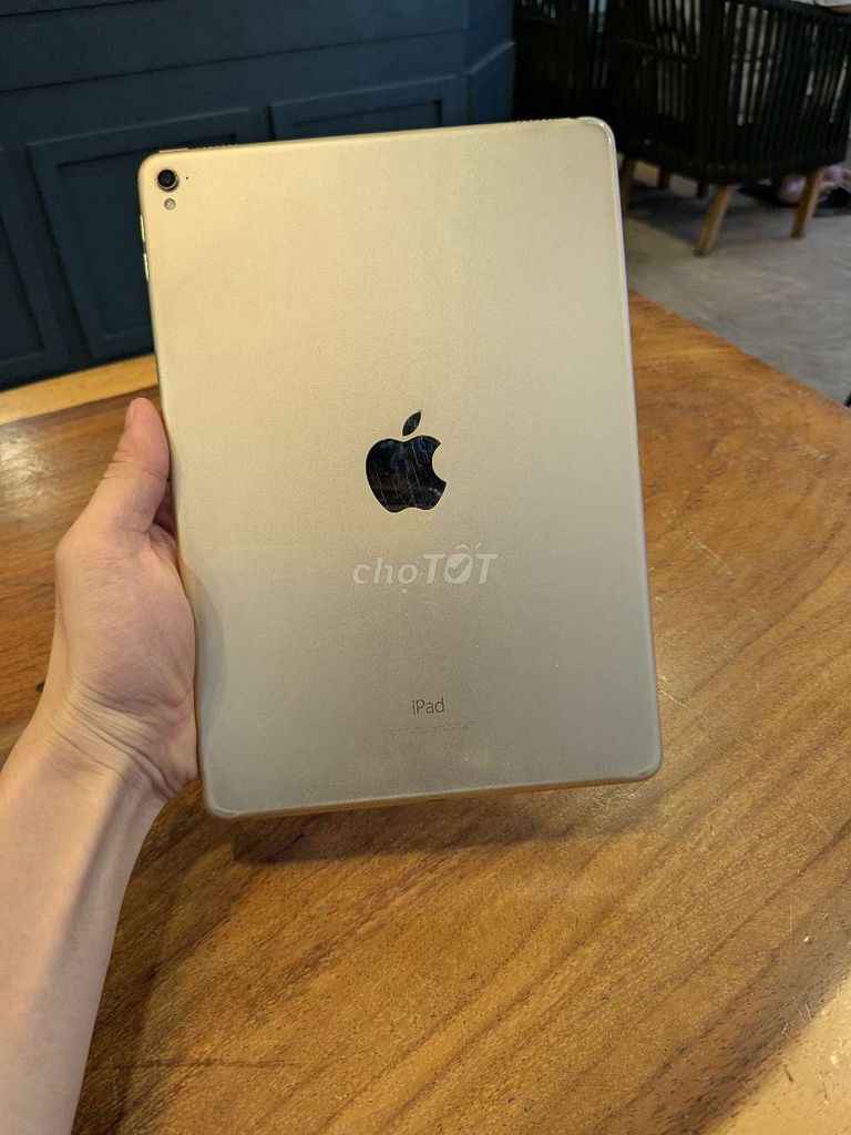 Apple iPad Pro 9.7 128GB Zin full chức năng . Mua bán Máy tính bảng tại Quận 8 Tp Hồ Chí Minh được đăng bởi Son hình 1