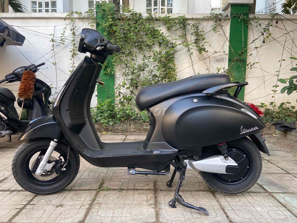 Xe máy điện Vespa Dibao Tesla Đen. Mua bán Xe điện tại Quận Long Biên Hà Nội được đăng bởi Xe điện Huân Linh hình 3
