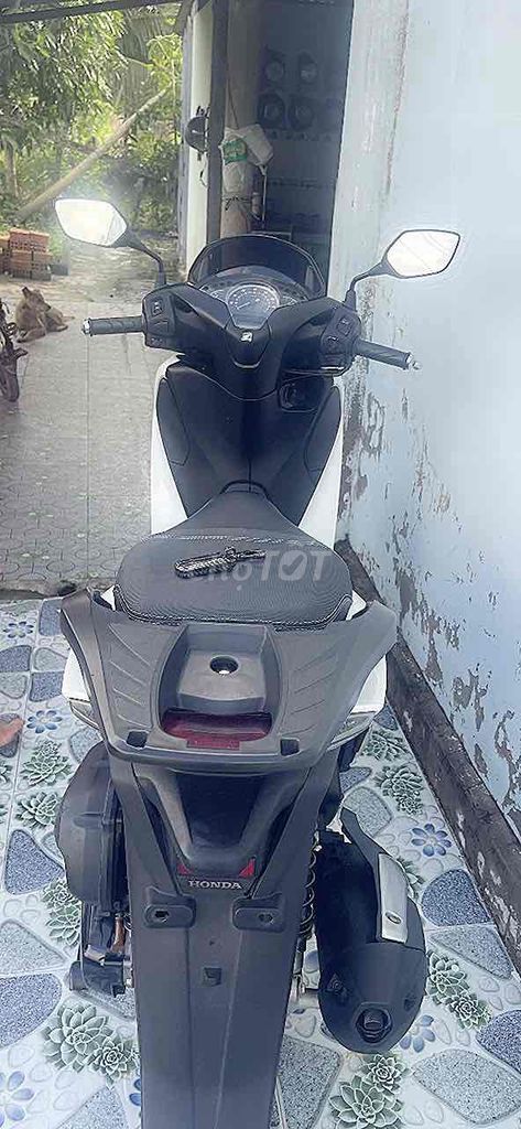 Honda SH Trắng đen ABS Mướt Đẹp. Mua bán Xe máy tại Huyện Thạnh Trị Sóc Trăng được đăng bởi Hà Minh Nguyệt hình 5