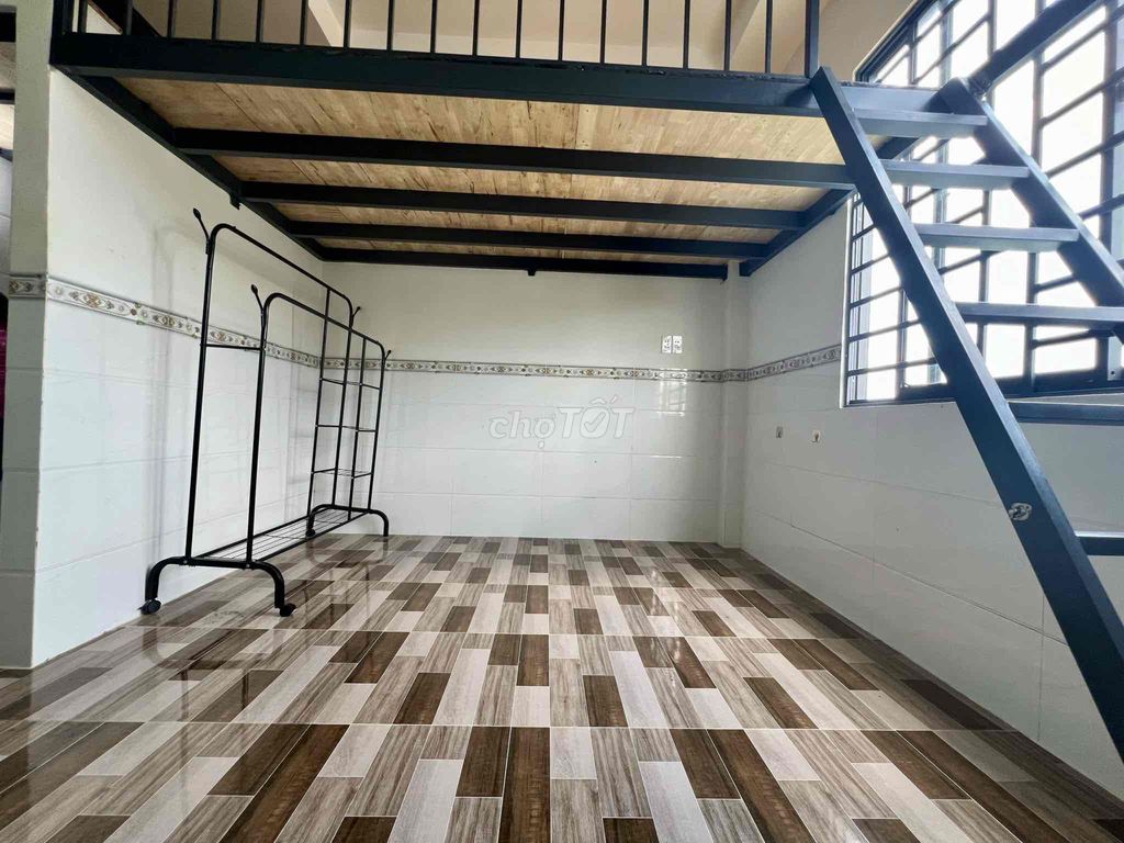 Cho thuê duplex rộng 30m2 ngay Lê Văn Việt siêu gần Hutech - GTVT