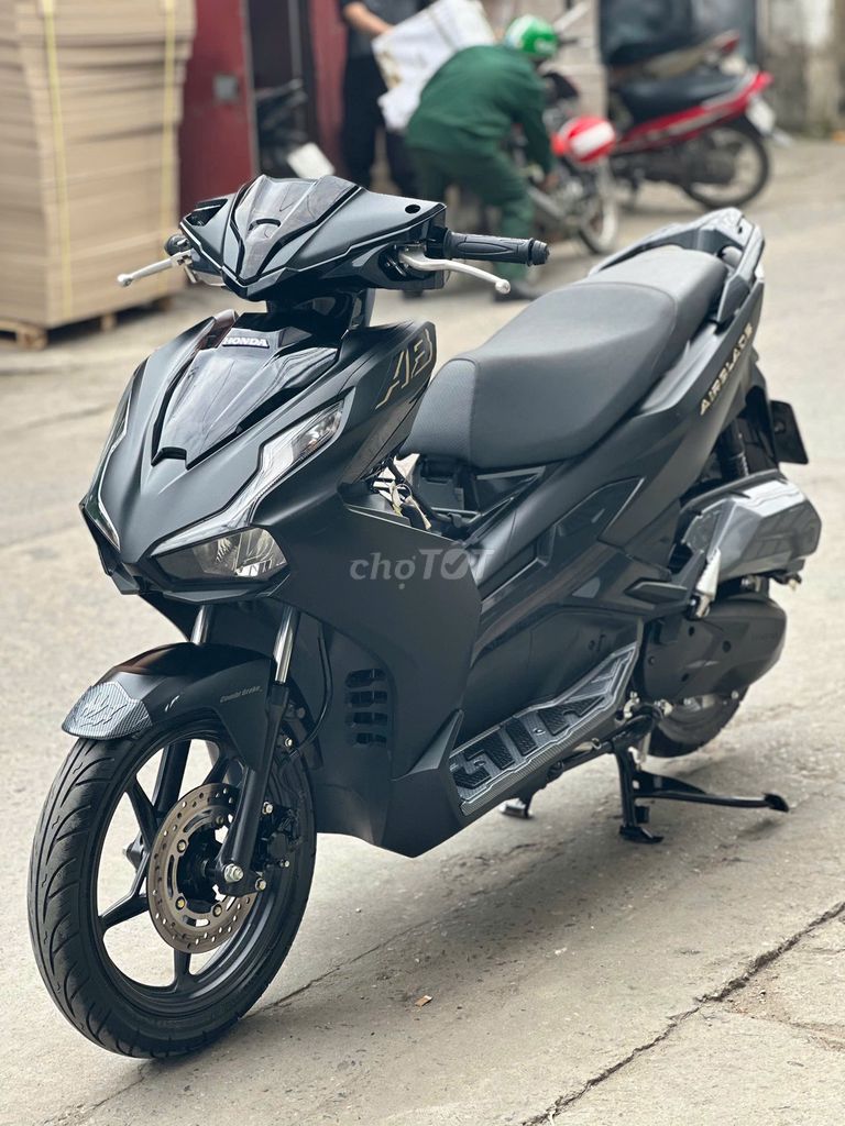 Air Blade đen nhám 125Fi ,4van,2025,giấy tờ đầy đủ. Mua bán Xe máy tại Quận Nam Từ Liêm Hà Nội được đăng bởi Đặng Anh Thư hình 3