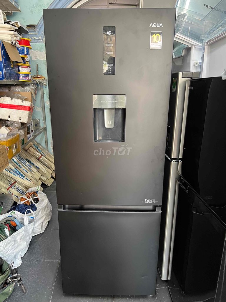 tủ lạnh AQUA 280L inverter ngăn đá dưới. Mua bán Tủ lạnh tại Quận 8 Tp Hồ Chí Minh được đăng bởi LÊ HIỆP hình 1