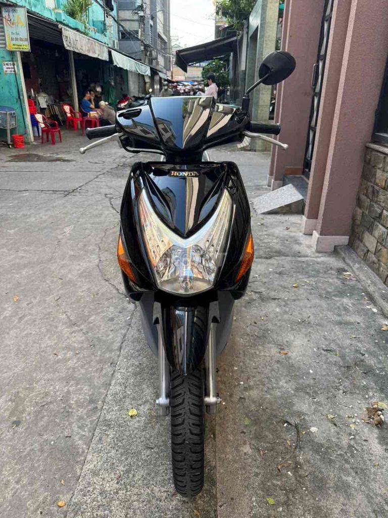 Honda Click 110cc màu Đen BSTP 9C. Mua bán Xe máy tại Quận 11 Tp Hồ Chí Minh được đăng bởi Huy Huy hình 1