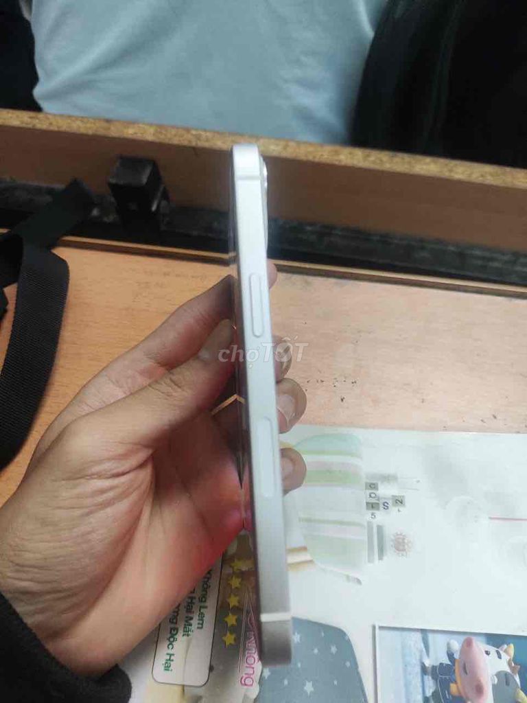Apple iPhone 13 128GB Trắng LL/A. Mua bán Điện thoại tại Quận 1 Tp Hồ Chí Minh được đăng bởi Bé Anh hình 1