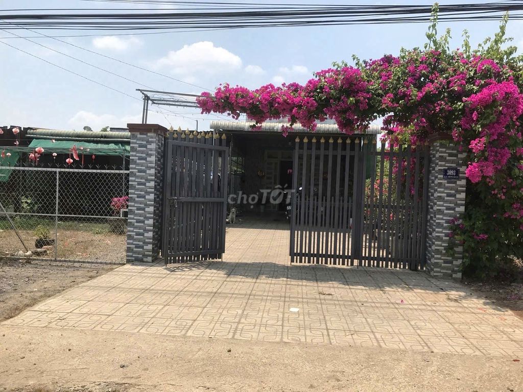 Bán nhà mặt tiên QL1A, gần chợ Bình Hòa, gần Long Khánh