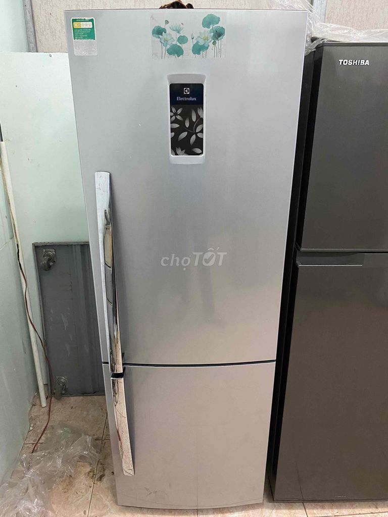 Electrolux 255L máy zin còn mới 90% bao ship có BH