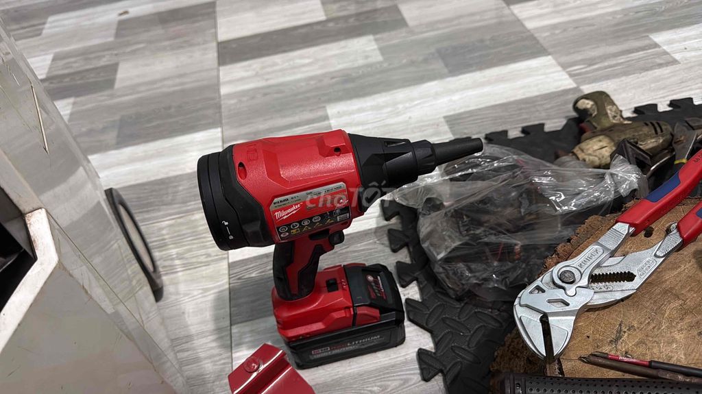 Milwaukee M18 BLJSB Đỏ, Đen Mới. Mua bán Đồ chuyên dụng, Giống nuôi trồng tại Huyện Xuân Lộc Đồng Nai được đăng bởi Thanh hình 1