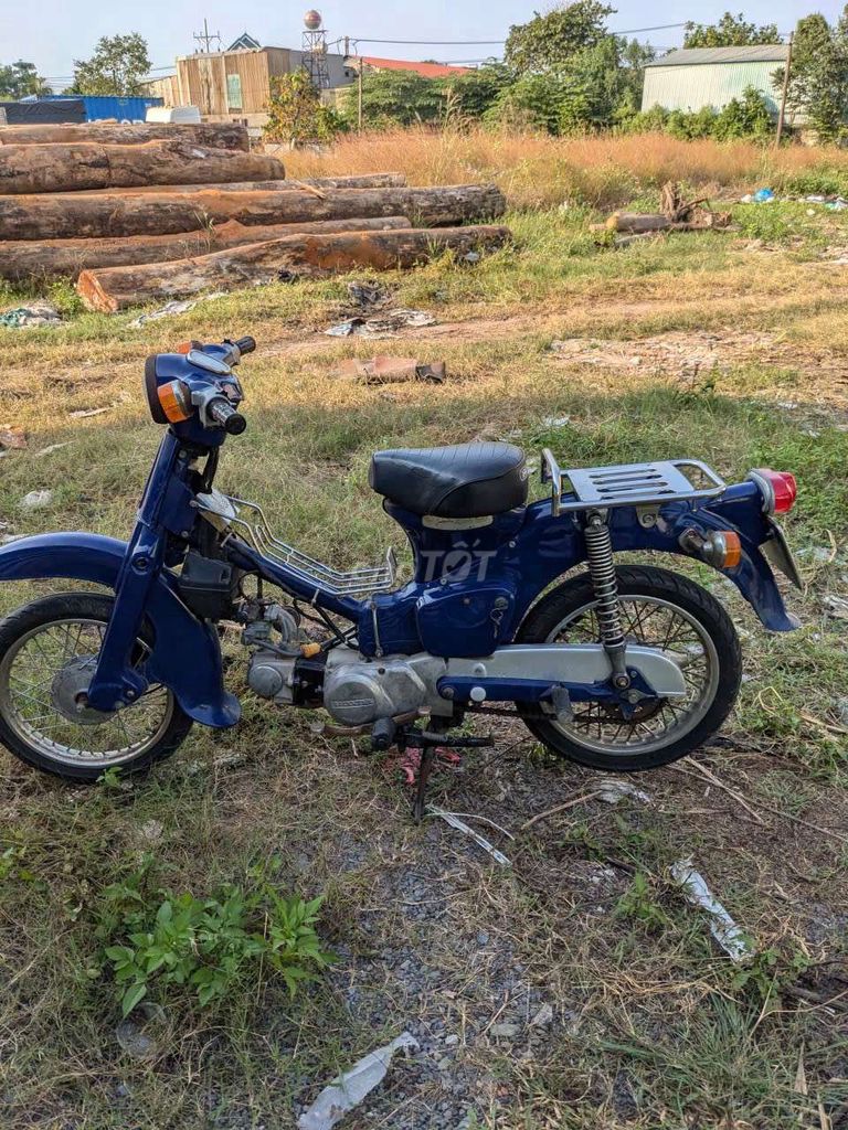 Honda Cub 50cc. Mua bán Xe máy tại Huyện Hóc Môn Tp Hồ Chí Minh được đăng bởi Nguyễn  màu Xanh hình 2