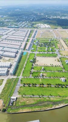 nhận giữ chỗ . gđ2 dự án sg village . và bán nền gđ1 giá đầu tư. Mua bán đất tại Huyện Cần Giuộc Long An được đăng bởi Quí Phú Hưng