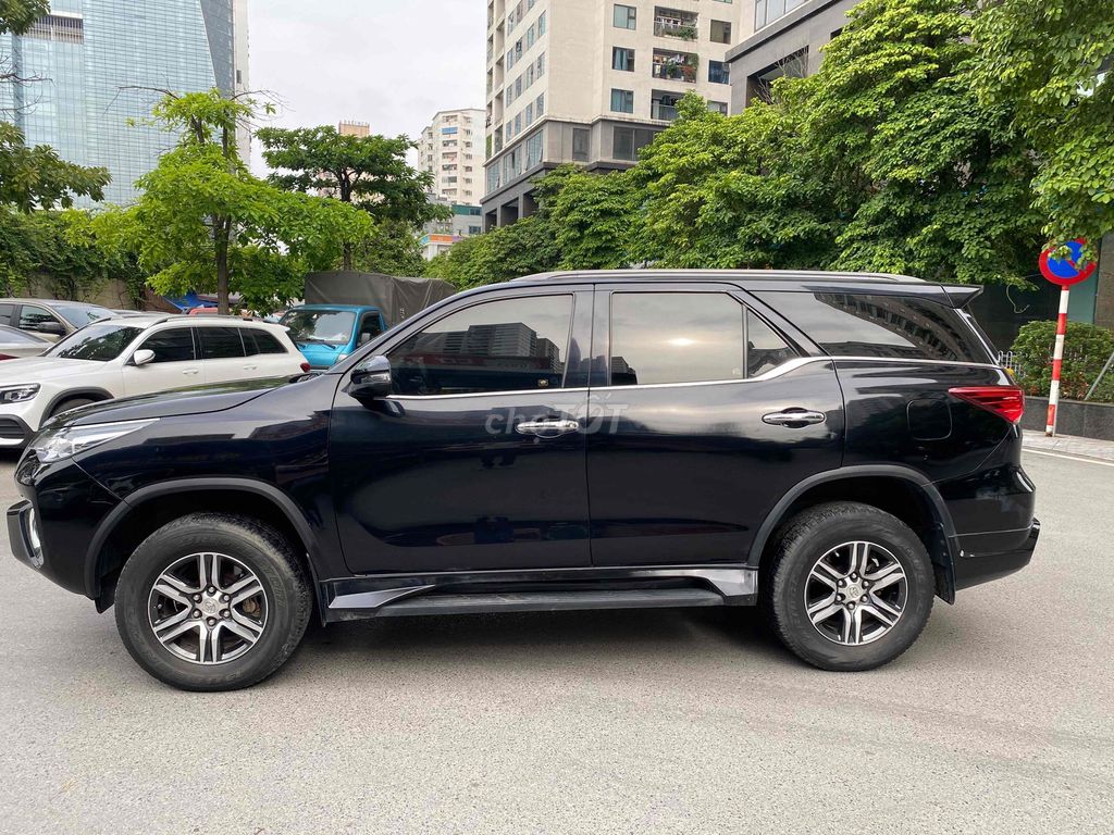 Toyota Fortuner 2019 2.4G 4x2 AT - 94000 km. Mua bán Ô tô tại Quận Thanh Xuân Hà Nội được đăng bởi Nguyen van Nam hình 8