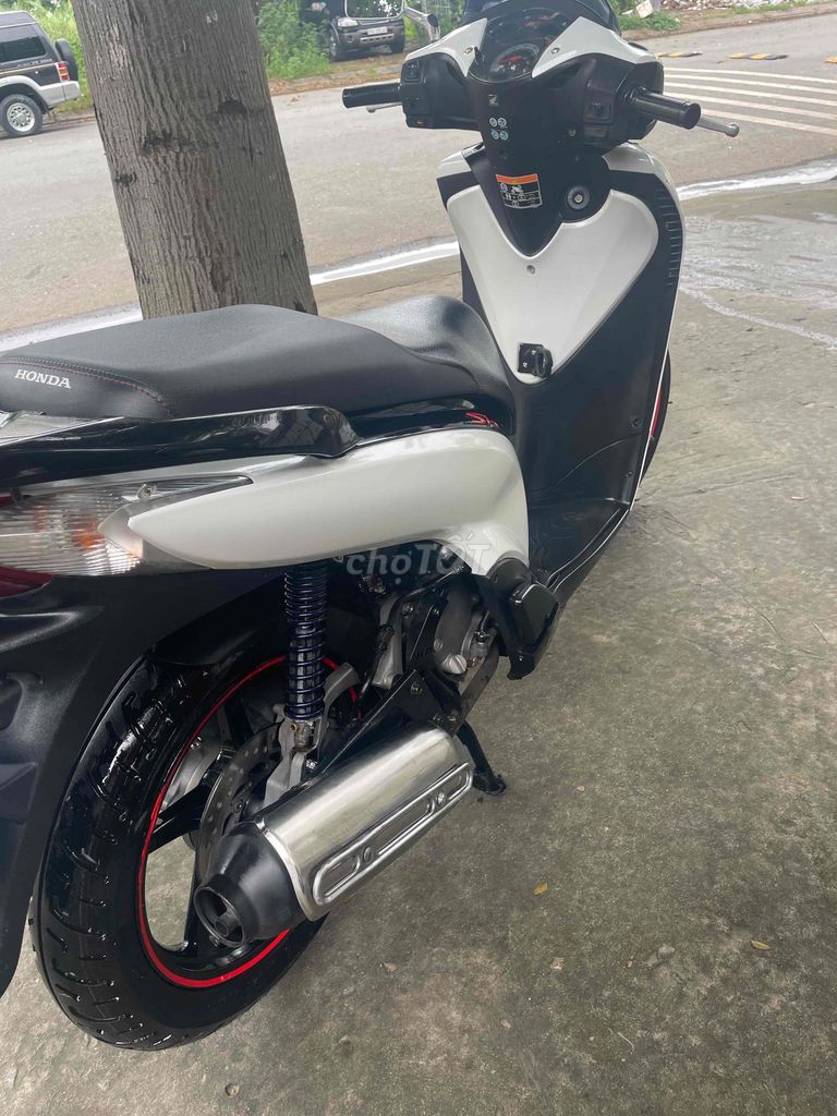💖Honda SH ý 205 up 2010 150 Zin 90%❤️. Mua bán Xe máy tại Huyện Bình Chánh Tp Hồ Chí Minh được đăng bởi Steel Hien hình 5