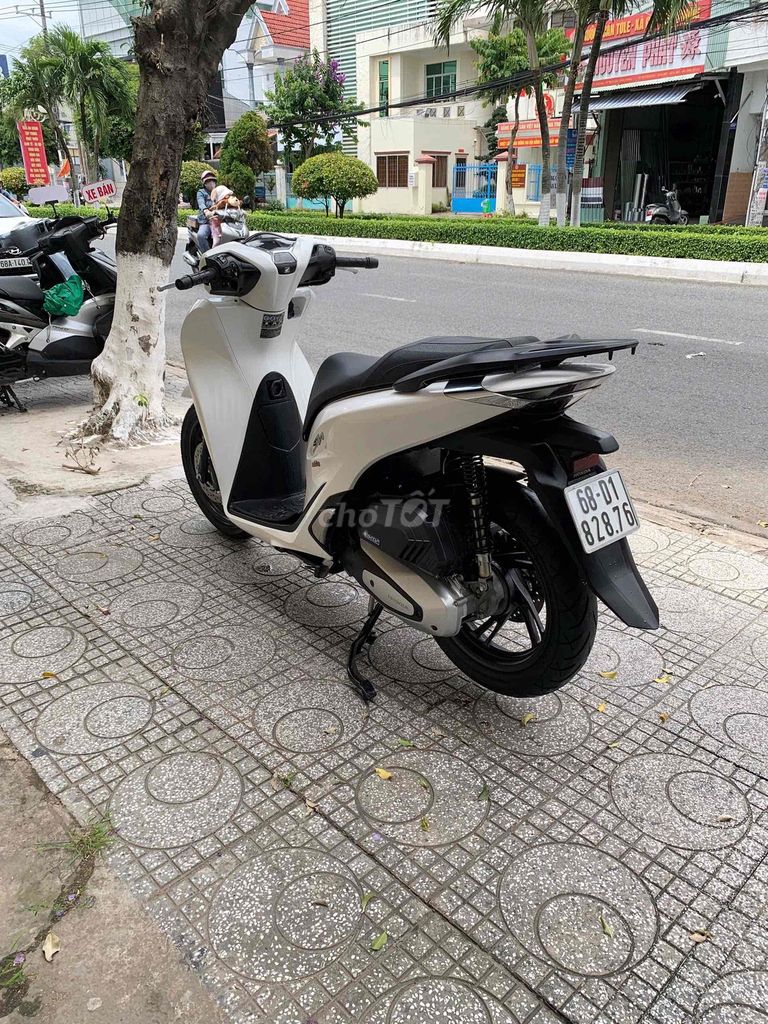 ✅✅ SH 125 CBS 2023 ODO THẤP MÁY ÊM RU VỎ THEO XE C. Mua bán Xe máy tại Thành phố Rạch Giá Kiên Giang được đăng bởi Kali  hình 6