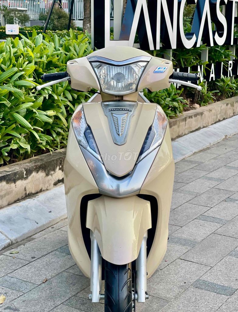 Honda Lead 2015 125cc/Chỉ 7 Triệu Đã Có Xe Đi Ngay. Mua bán Xe máy tại Quận Đống Đa Hà Nội được đăng bởi Phạm Văn Đồng hình 2