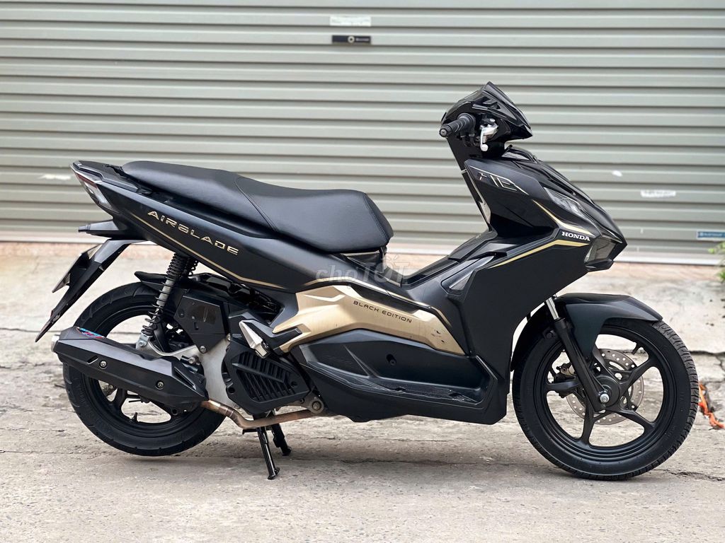 Air Blade 2022, đen nhám, khóa smartkey, zin 100%. Mua bán Xe máy tại Quận Nam Từ Liêm Hà Nội được đăng bởi nguyễn mai mai hình 4