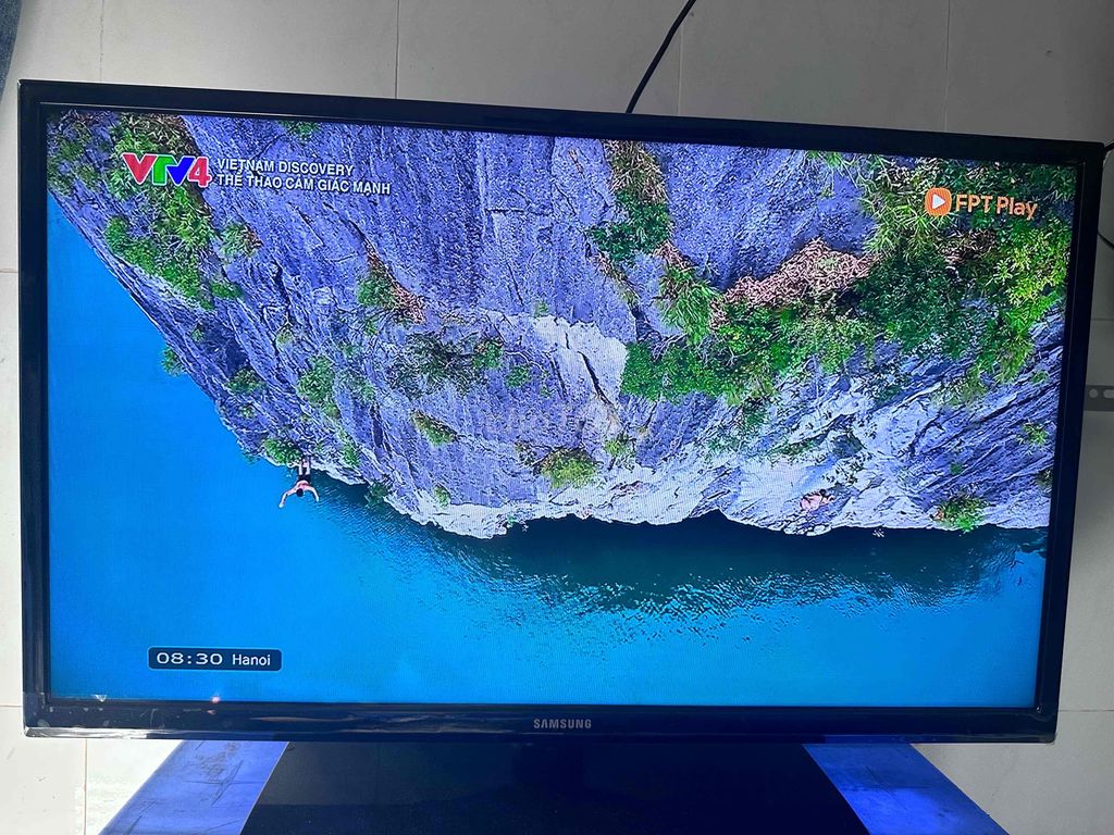 Bán TV LED SAMSUNG 32in mỏng zin đẹp long lanh.