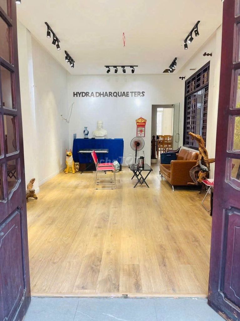 Nhà 2 tầng ở gia đình/làm văn phòng khu hòa cường