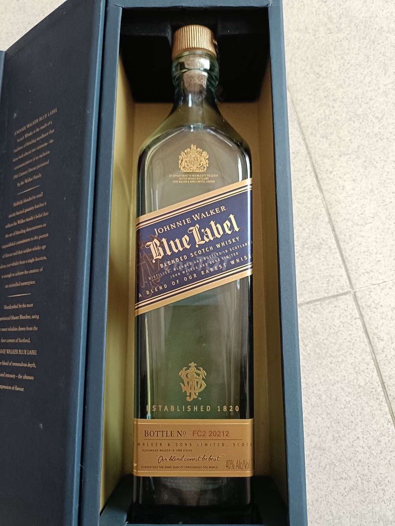 Vỏ chai rượu Johnnie Walker Blue Label. Mua bán Đồ sưu tầm, đồ cổ tại Quận Tân Bình Tp Hồ Chí Minh được đăng bởi Nhựt Tân hình 1