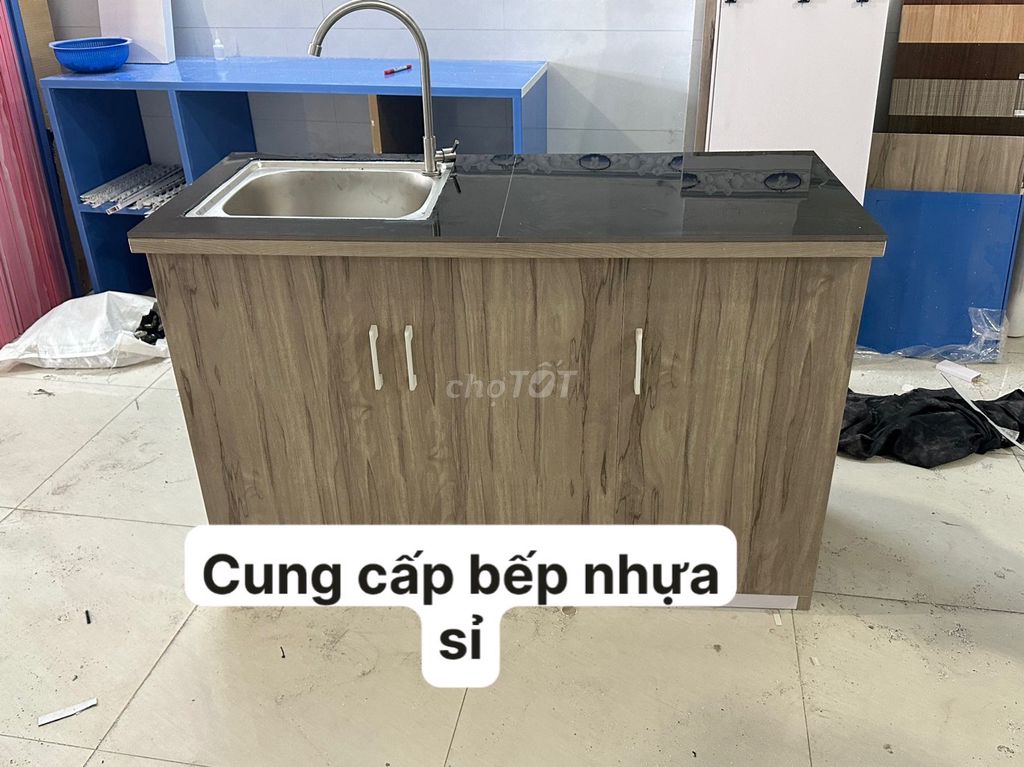 tủ bếp đủ phụ kiện và kích thước