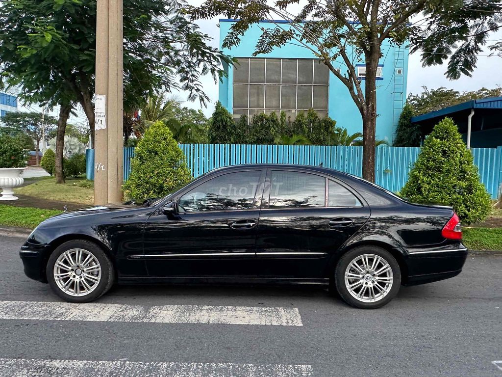Mercedes Benz E Class 2008 E200 - 90000 km. Mua bán Ô tô tại Huyện Bình Chánh Tp Hồ Chí Minh được đăng bởi Bao  hình 5