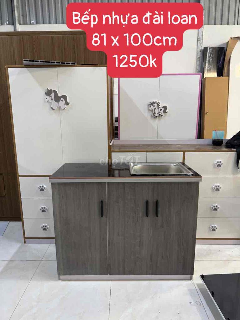 Tủ bếp nhựa Đài Loan xám trắng. Mua bán Tủ, kệ gia đình tại Huyện Hóc Môn Tp Hồ Chí Minh được đăng bởi Nội Thất Gia Đình hình 1