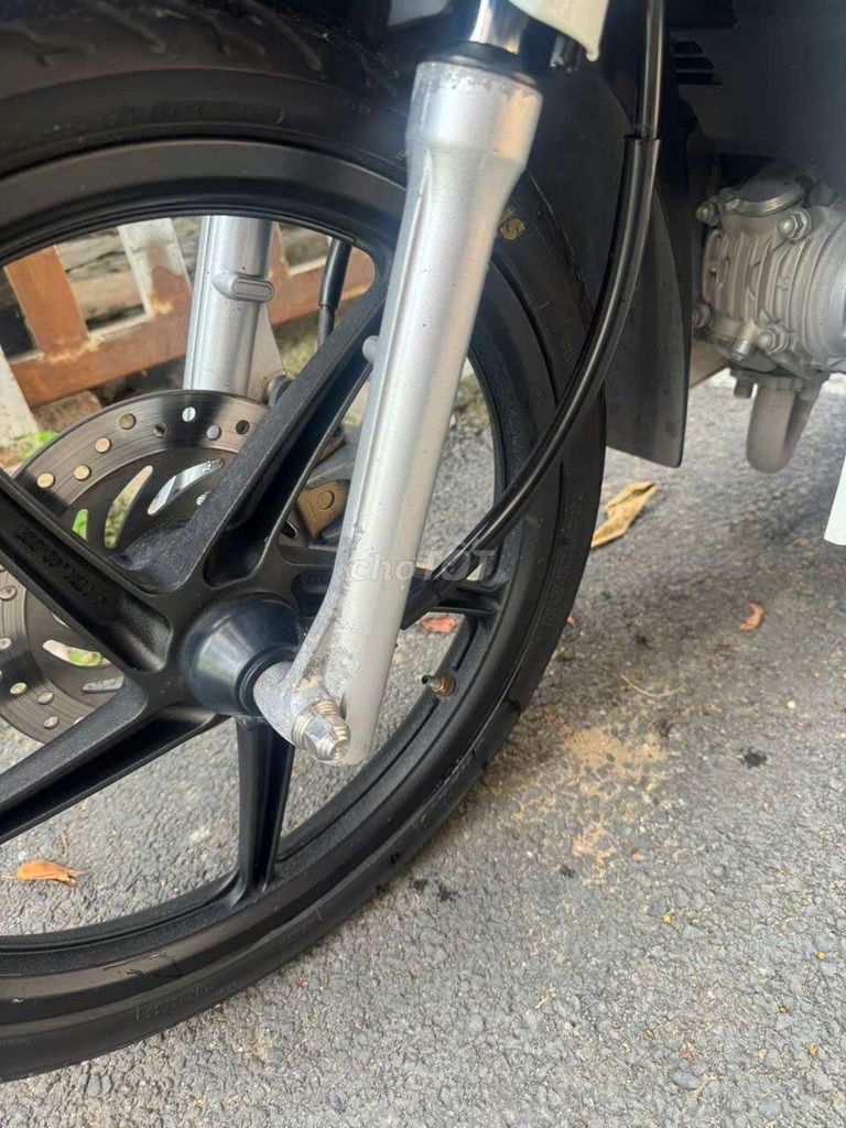 Honda Future 125 белая спортивная 125 куб. см
