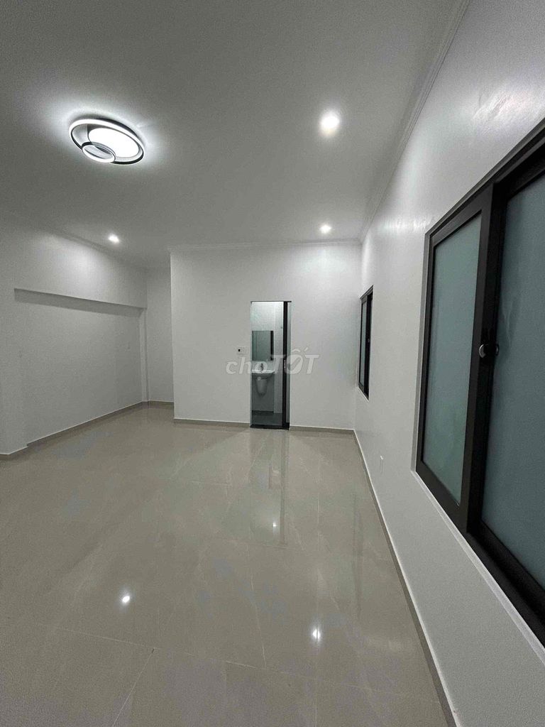 nhà 2.5 tầng mt gần đống đa