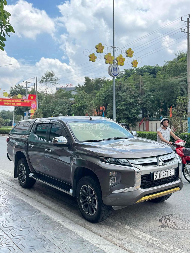 Mitsubishi Triton 2018 4x4 AT - 100000 km. Mua bán Ô tô tại Thành phố Dĩ An Bình Dương được đăng bởi Quốc Thái  hình 1